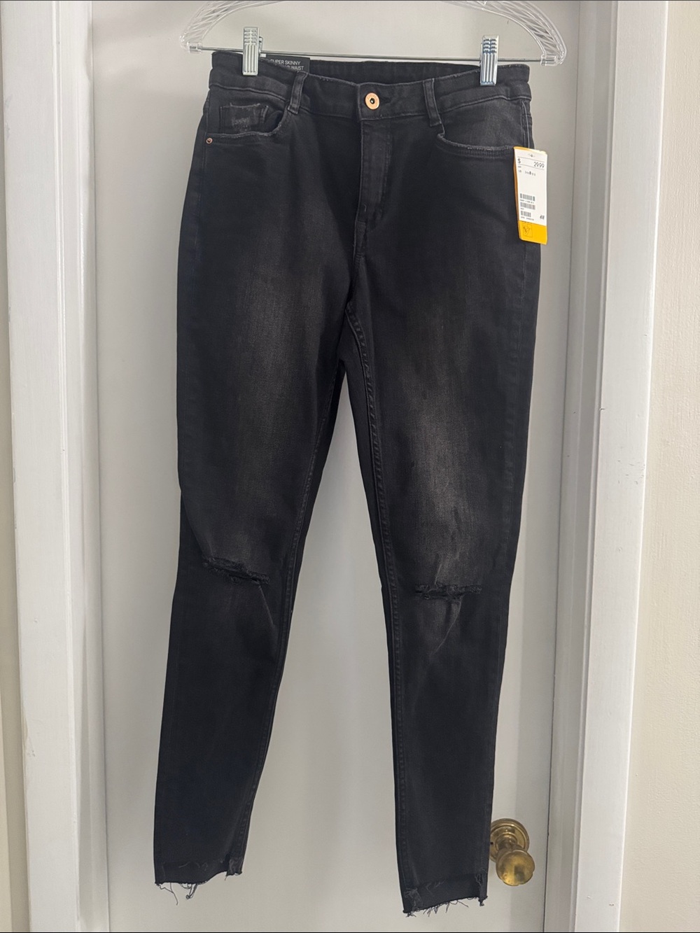 Divided Black Skinny Distressed Jeans
